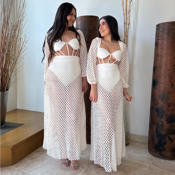 Dresses & Skirts - *24 HOUR SALE* Cute In Cabo Cream Crochet Maxi Dress